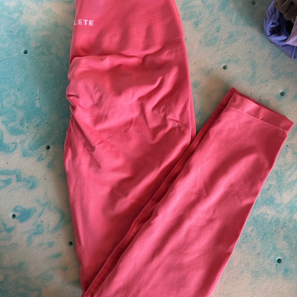 Alphalete Vibrant Pink Kids Leggings